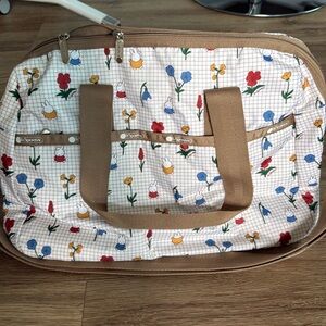LESPORTSAC X DICK BRUNA MIFFY CROSSBODY SMALL DUFFLE STYLE TOTE BAG! MINT!